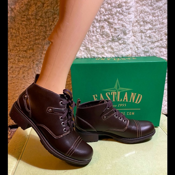 Eastland Brown Ankle Boots - Picture 9 of 12
